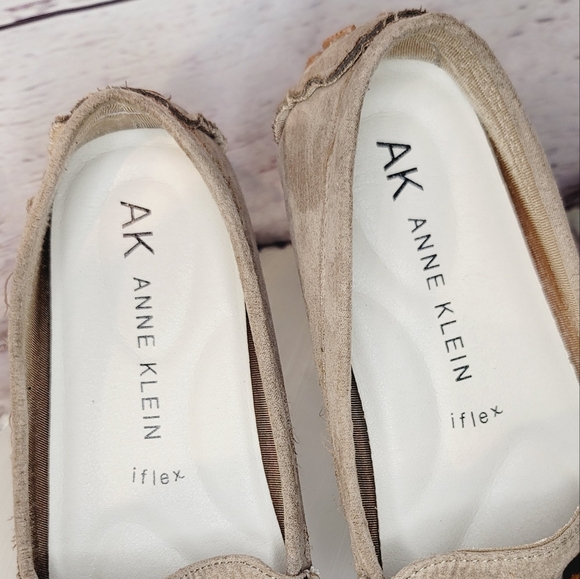 AK Anne Klein iFlex AKSILVEE Tan Fabric Moccasin Flat Loafer Shoe Size 7 - Picture 9 of 10